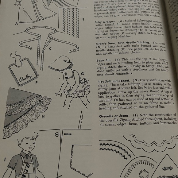 Singer sewing machine Reference sewing; 1957 - Picture 10 of 10